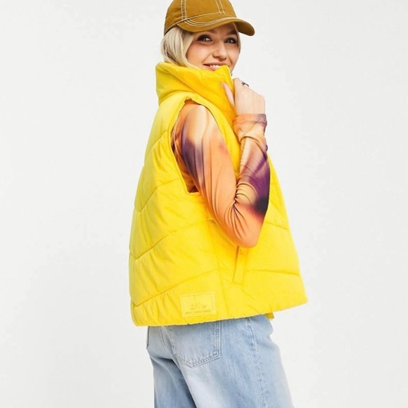 Vans yellow puffer vest rapper Tierra Whack Weird Hype and Creative Kids - Picture 2 of 15